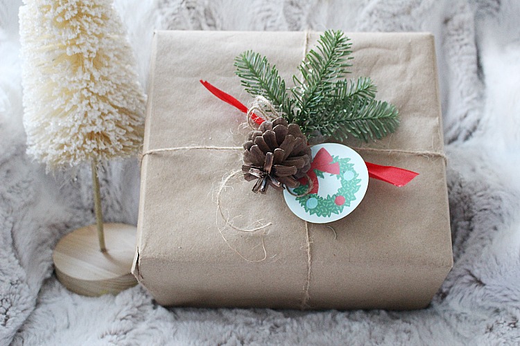 5 Easy Christmas Gift Wrapping Ideas & Blog Hop 