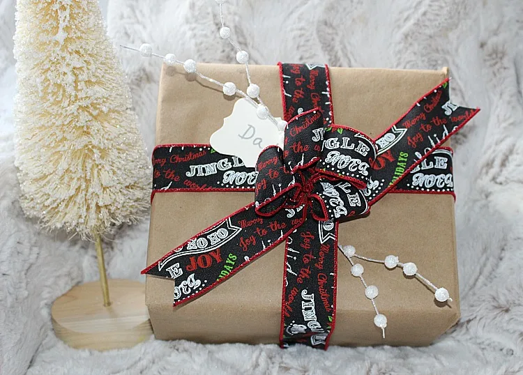5 Easy Christmas Gift Wrapping Ideas & Blog Hop Our Crafty Mom #bloghop #christmaswrapping 