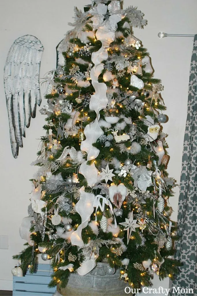Christmas Tree Blog Hop-47 Bloggers Share Their Trees!!
