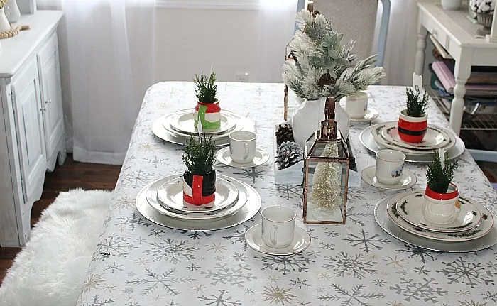 Create A Cozy Christmas Tablescape Our Crafty Mom #christmastablescape #bloghop