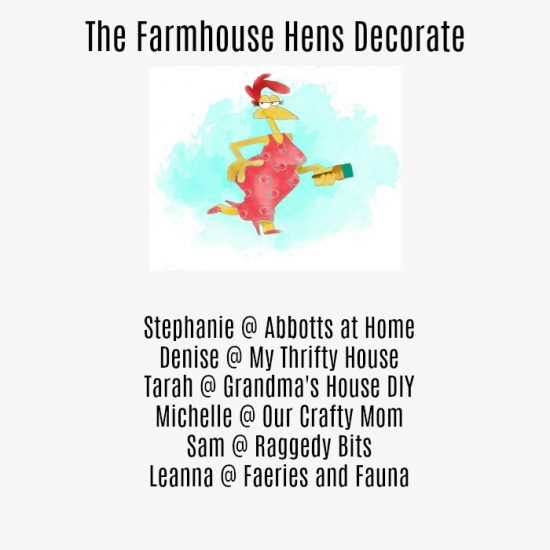 Farmhouse-Hens-Decorate
