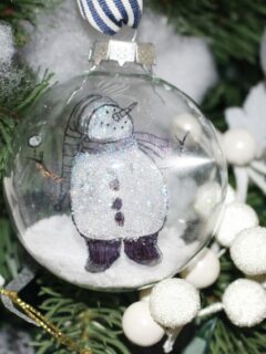 How To Make A DIY Floating Snowmen Ornament Our Crafty Mom #christmasornament #12daysofchristmas #crafts