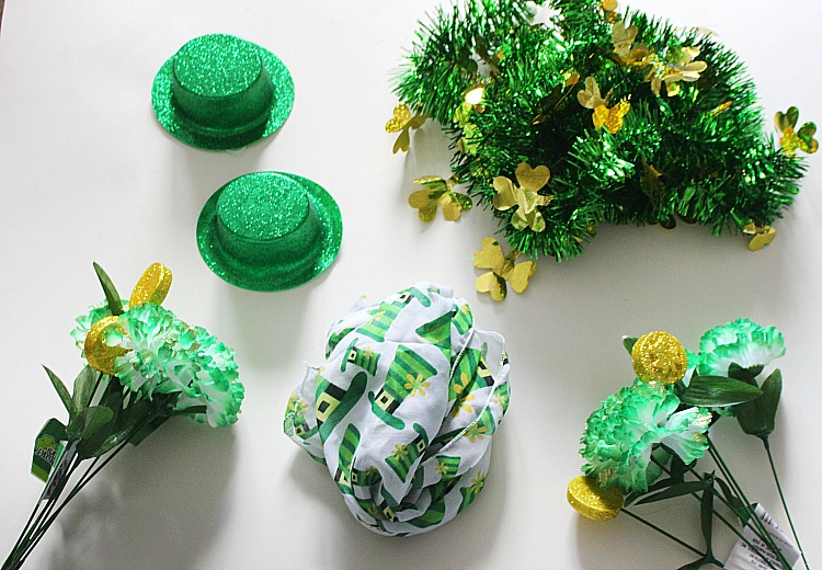 Easily Make A Fun Dollar Store St. Patrick's Day Wreath Our Crafty Mom #dollarstorecrafts #stpatricksday #wreaths