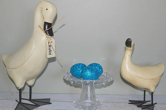 glitter easter eggs with ducks