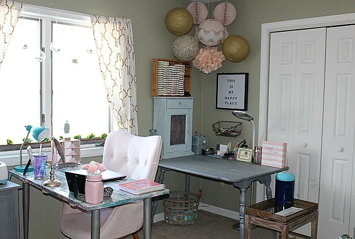 My Pretty In Pink And Gold DIY Craft Room Our Crafty Mom #pinkandgolddecorideas #craftroomchallenge #diycraftroom