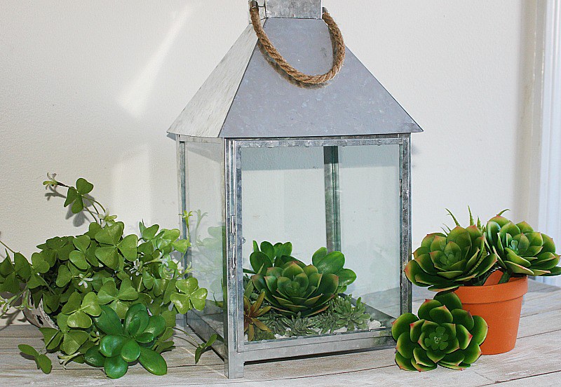 12 Easy Ways To Decorate With Succulents Our Crafty Mom #succulents #crafts 