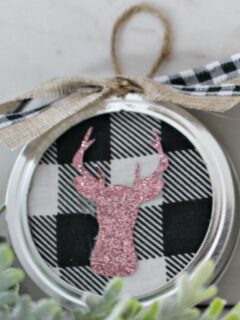 Feature Image Deer Ornament