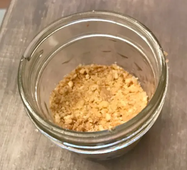 Crust in mason jar