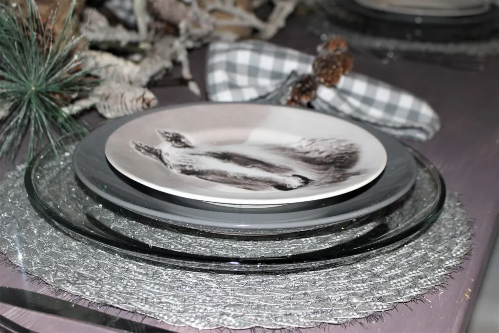 horse place setting