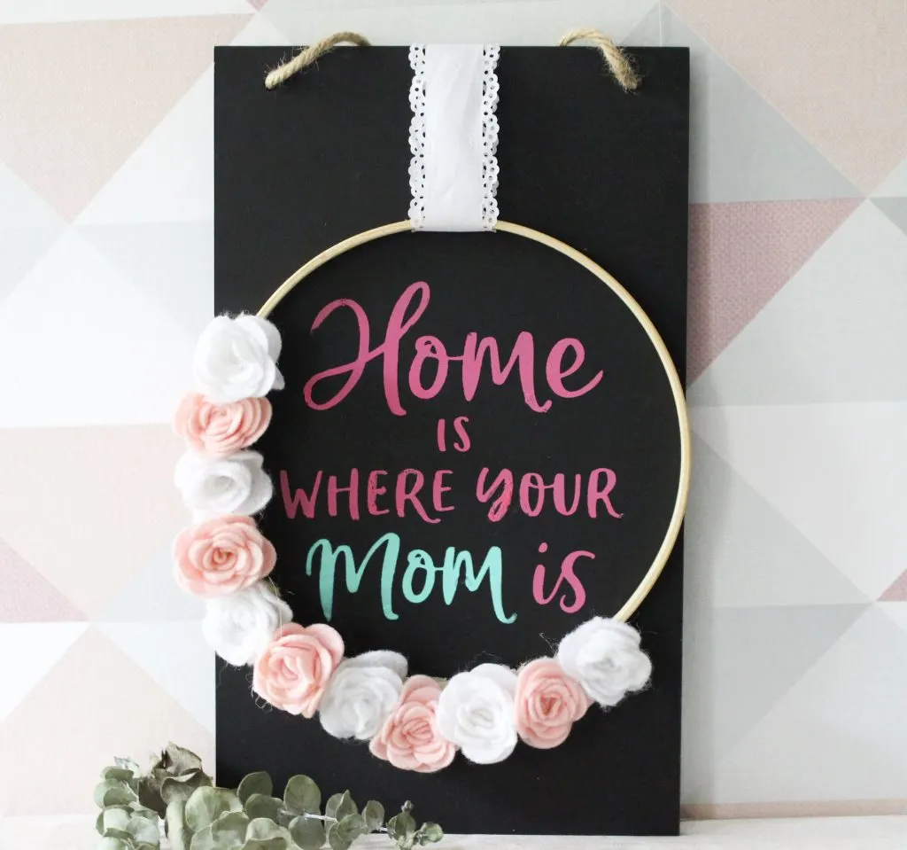 finished mom wall sign