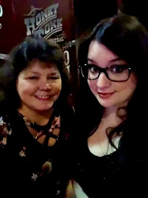 mom and daughter honkey tonks