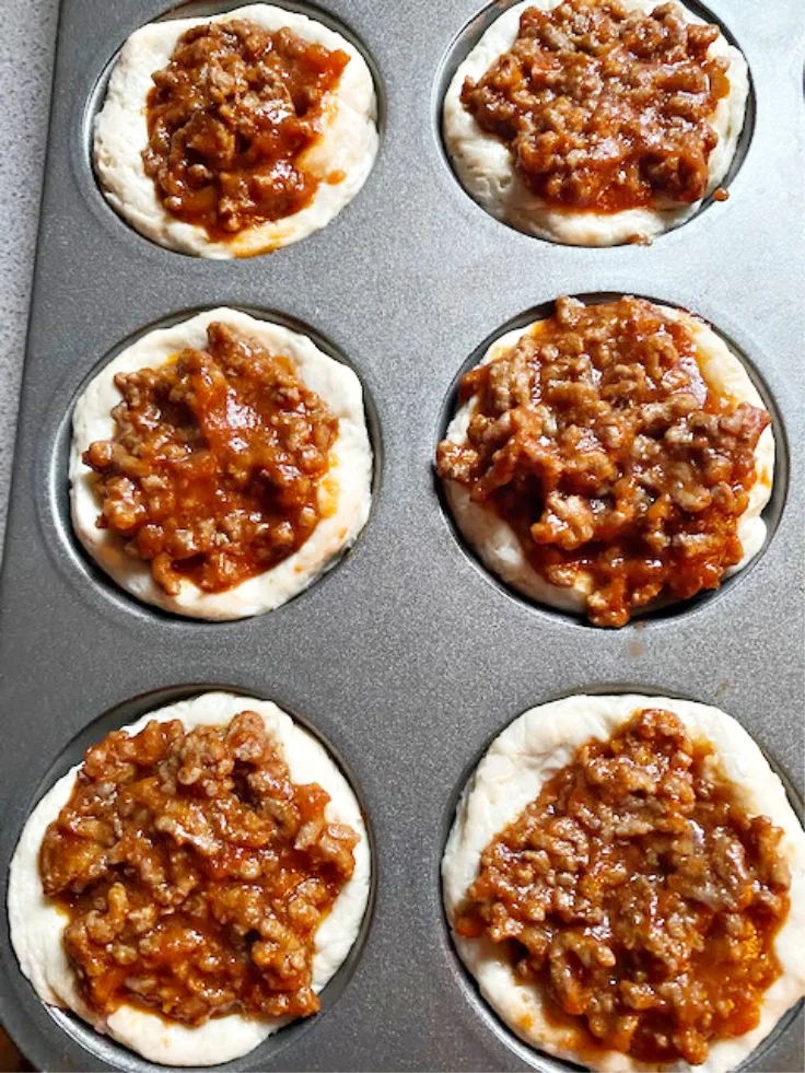 sloppy joes in muffin tin