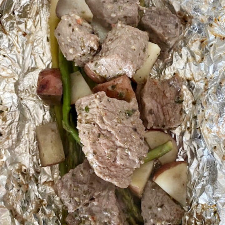 foil packets with steak and potatoes