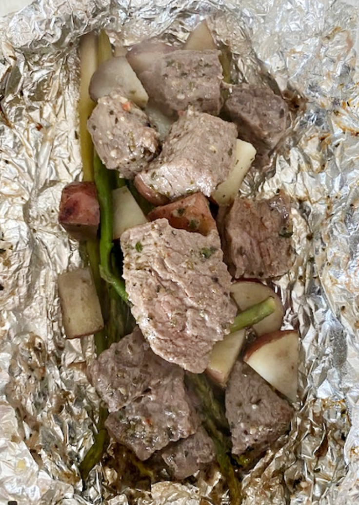 foil packets with steak and potatoes