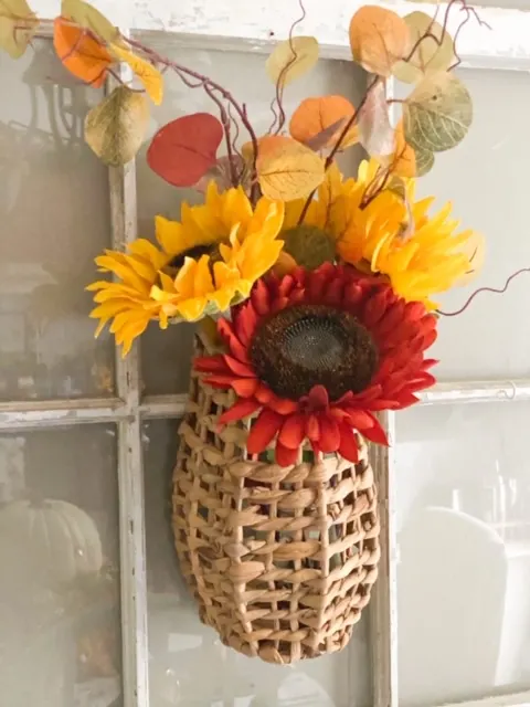 decocrated fall basket