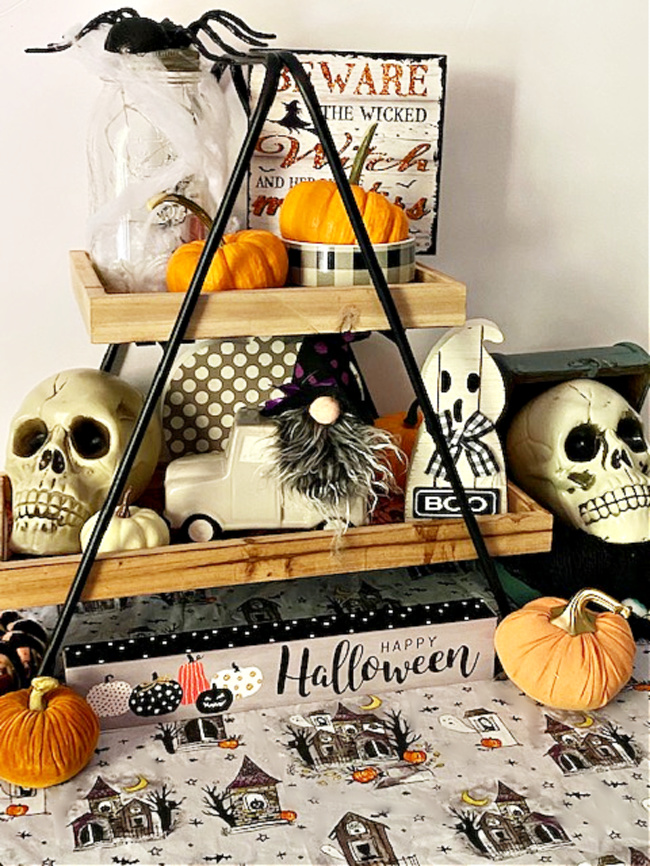 halloween tiered tray close up