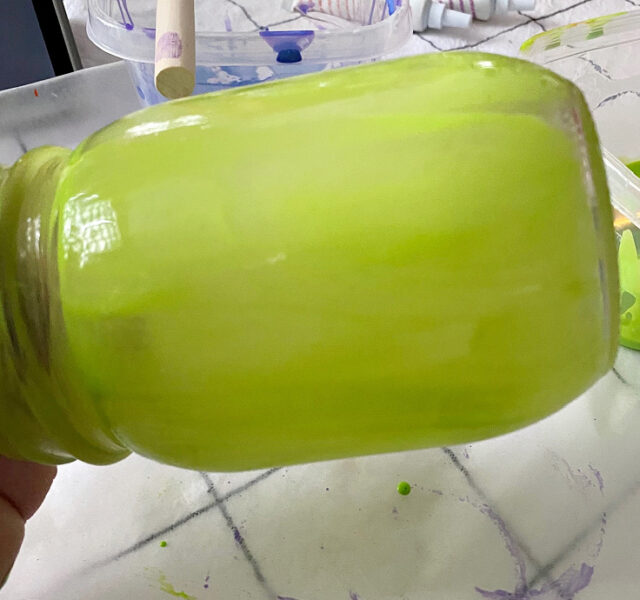 How To Easily Tint Mason Jars With Food Coloring