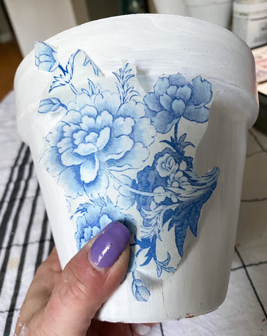 how to decoupage with napkins to make beautiful clay pots