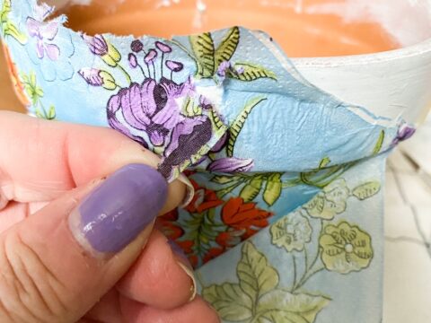 how to decoupage with napkins to make beautiful clay pots