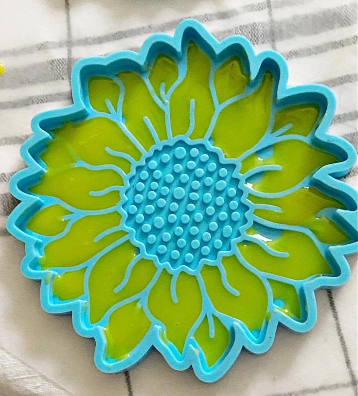 resin in sunflower mold