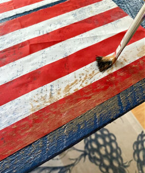 How To Make A Patriotic DIY Pallet Wood American Flag Sign