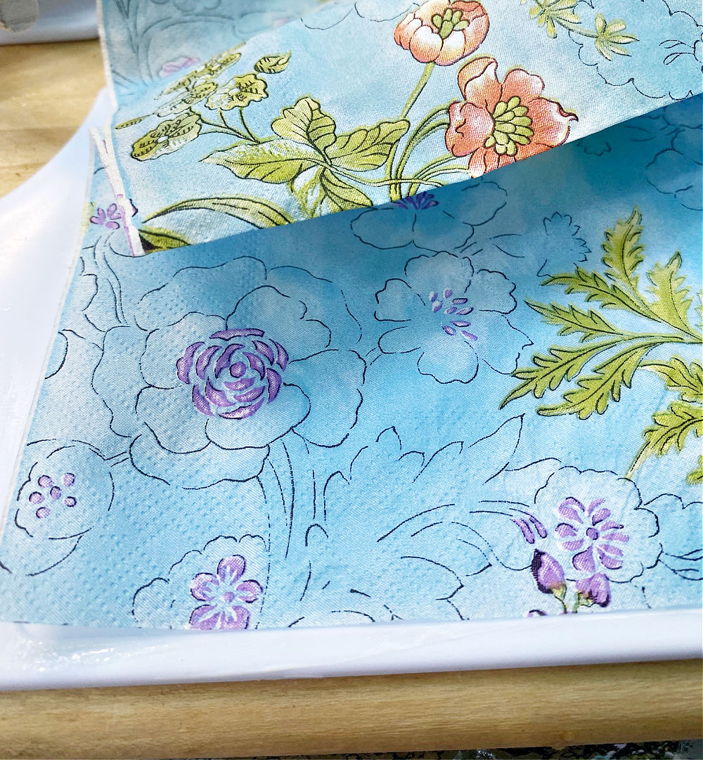 Adorable Farmhouse Caddy DIY Dollar Tree Cutting Board Craft