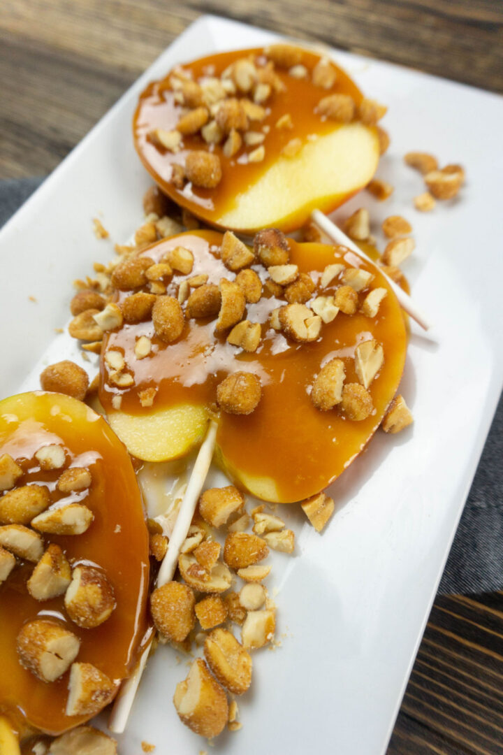 How To Make Scrumptious Sliced Caramel Apple Pops