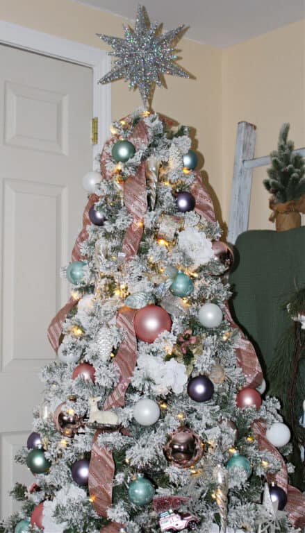 Pretty Pastel Themed Christmas Tree (Christmas Tree Decor Blog Hop)