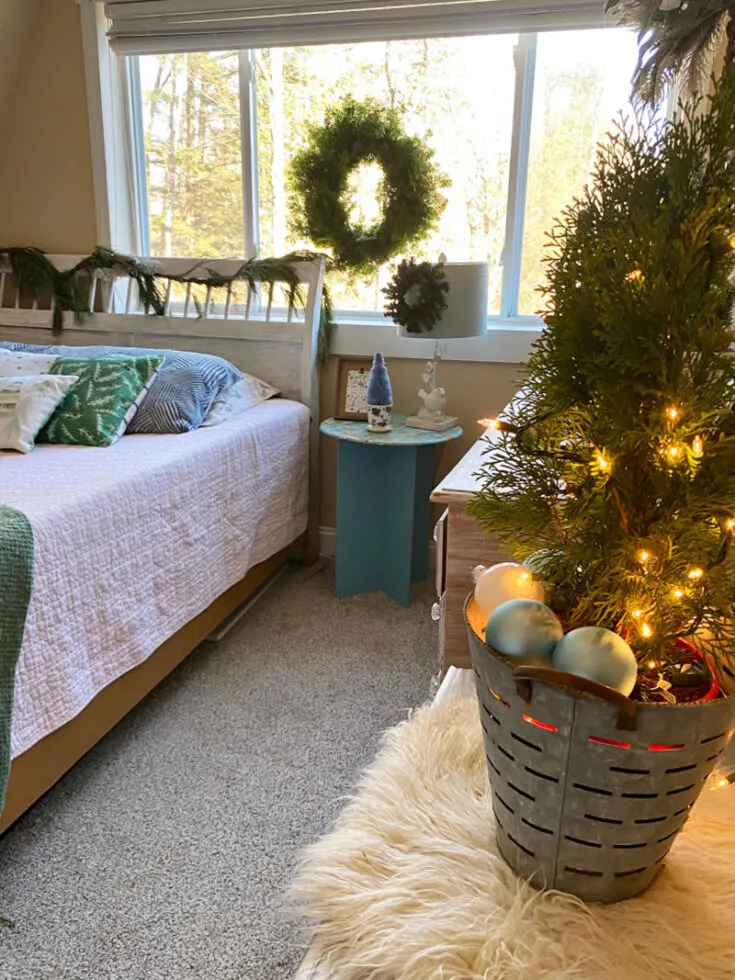 master Christmas bedroom