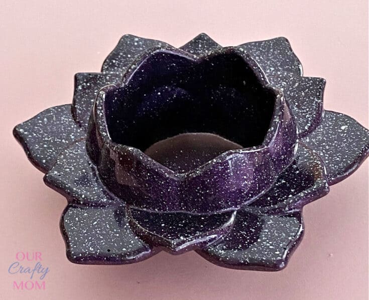 finished lotus flower resin candle holder