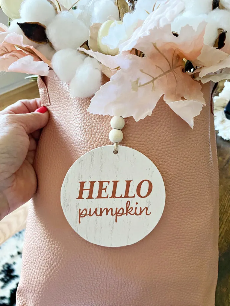 close up of hello pumpkin tag