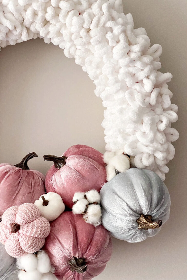 Easy Loop Yarn Wreath for Fall with Velvet Pumpkins