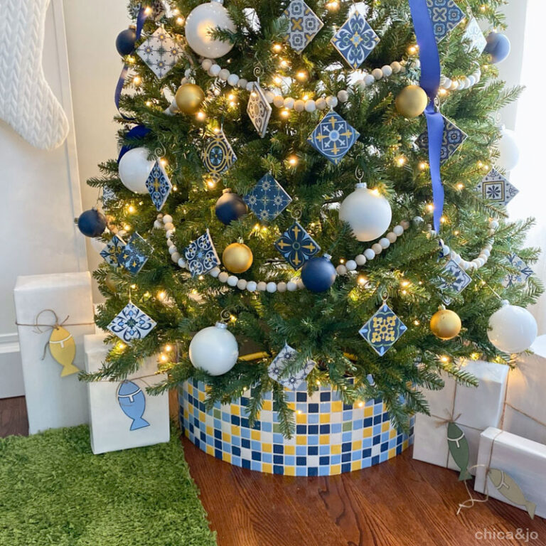 15 DIY Christmas Tree Collar Ideas For Any Style Tree