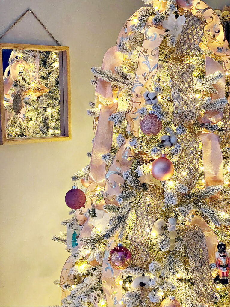 45+ Beautiful Christmas Tree Themes To Inspire You 2025