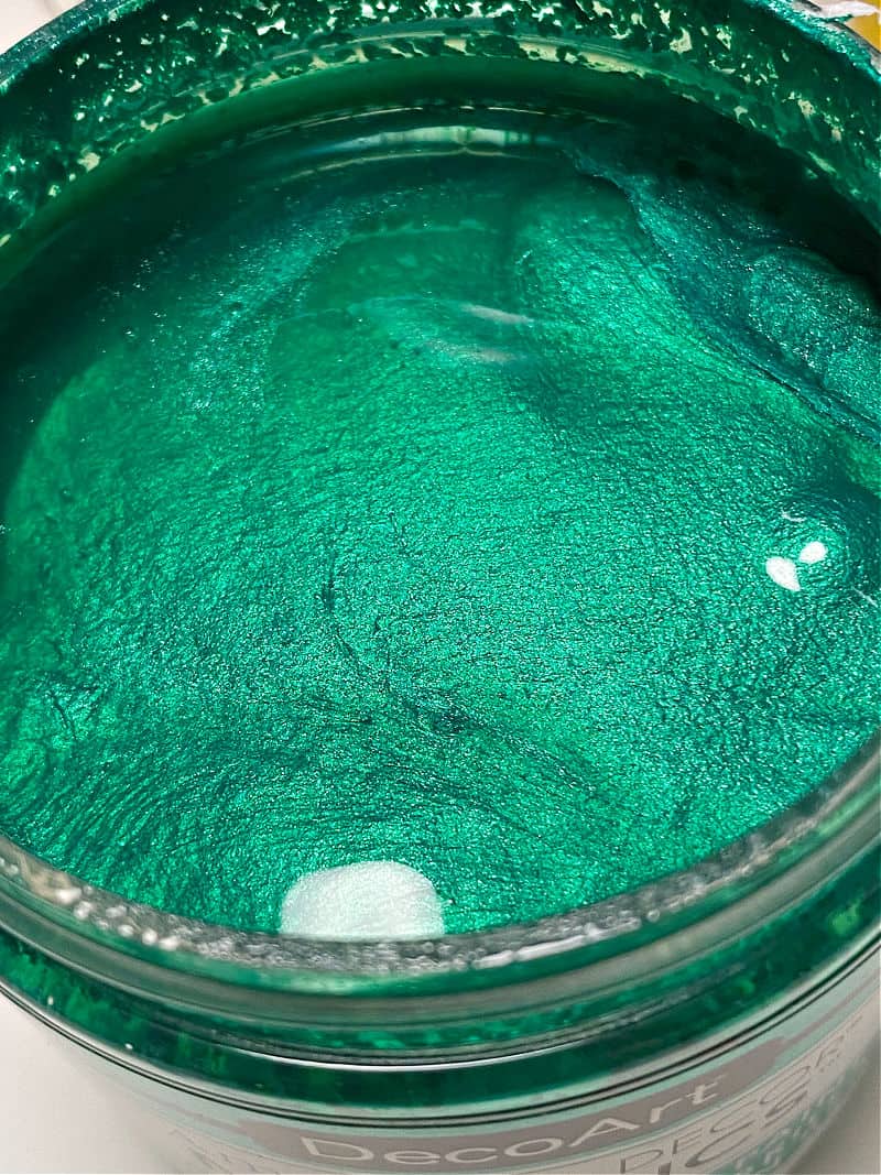 gorgeous green metallic paint decoart