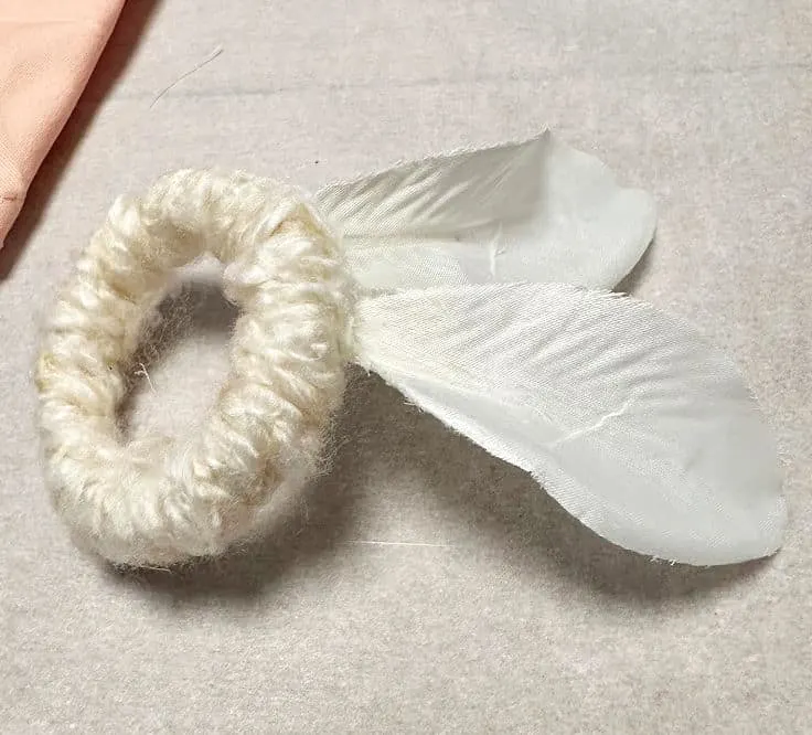 flowers on napkin ring