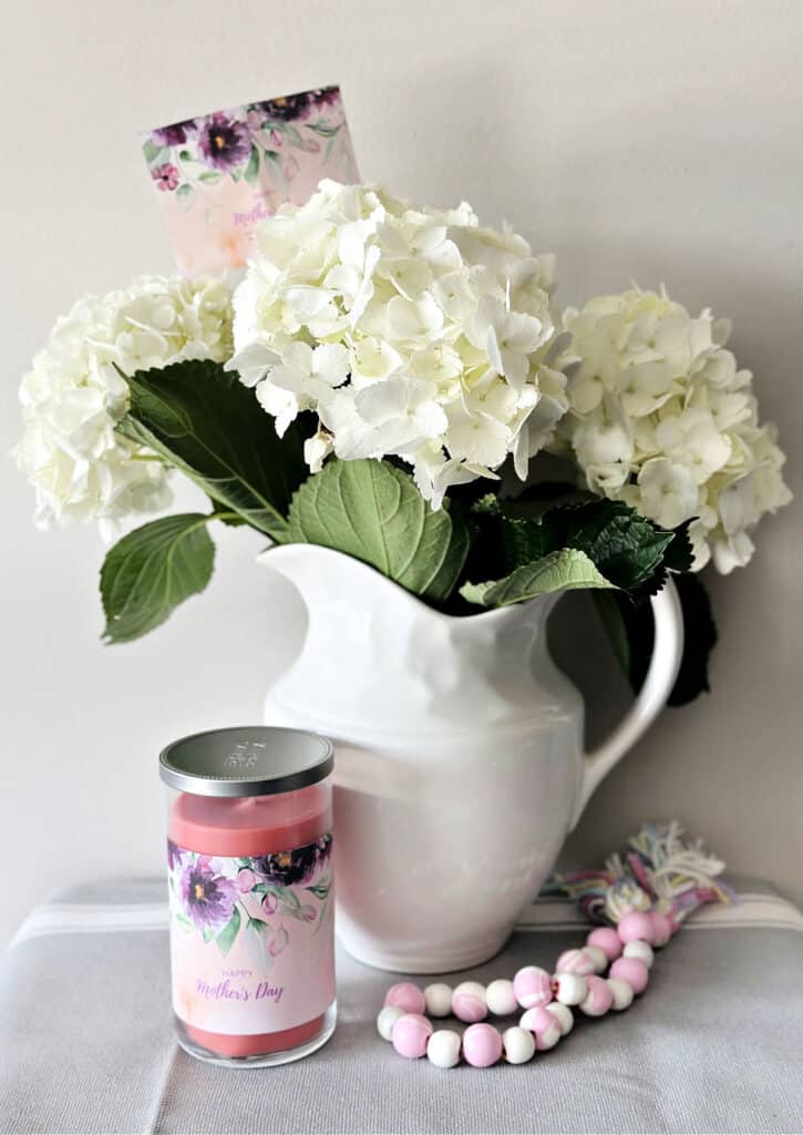 gift tag for mothers day with hydrangeas