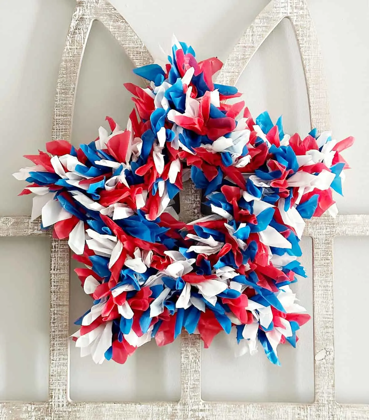 plastic tablecloth wreath in red white and blue