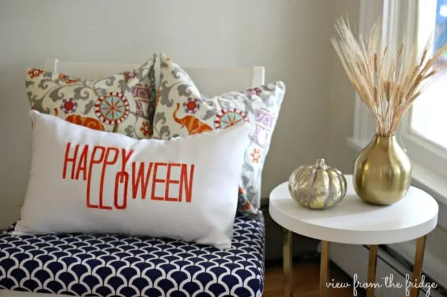 https://ourcraftymom.com/wp-content/uploads/2023/10/No-Sew-Happy-Halloween-Pillow-Cover4he.jpg.webp