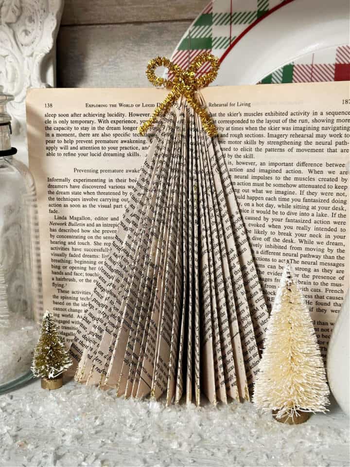 Easy Tutorial for Gorgeous Christmas Tree Folded Book Art