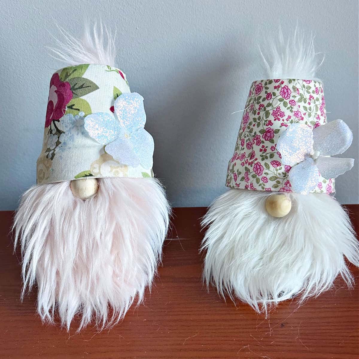 set of 2 flower pot gnomes.
