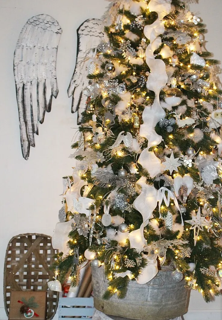 white Christmas tree decorations