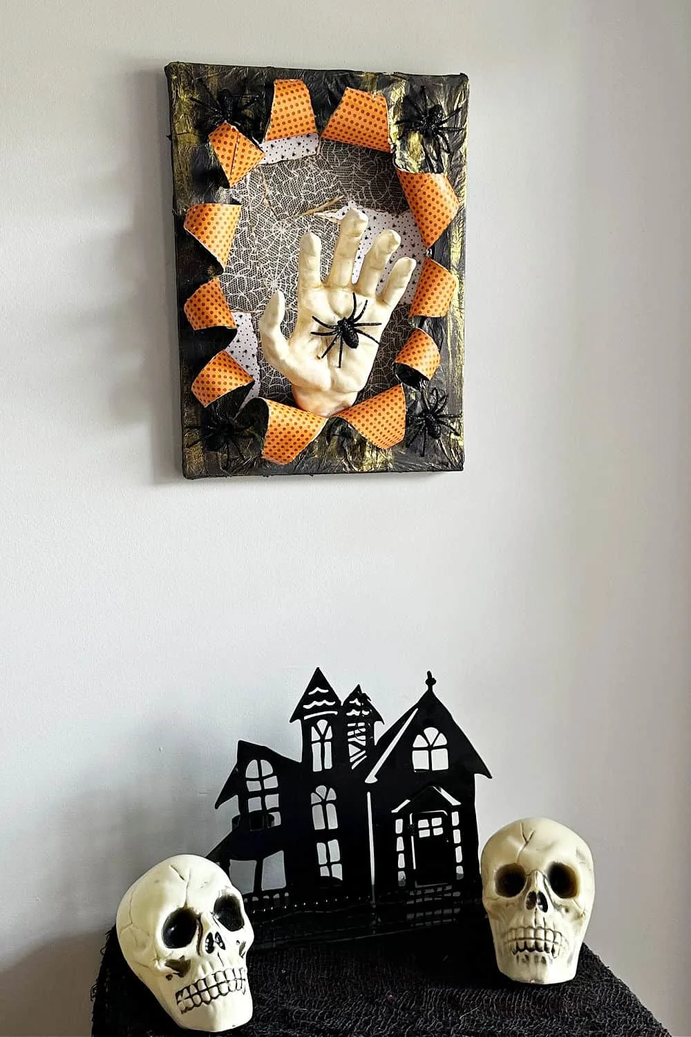 Halloween busted canvas art