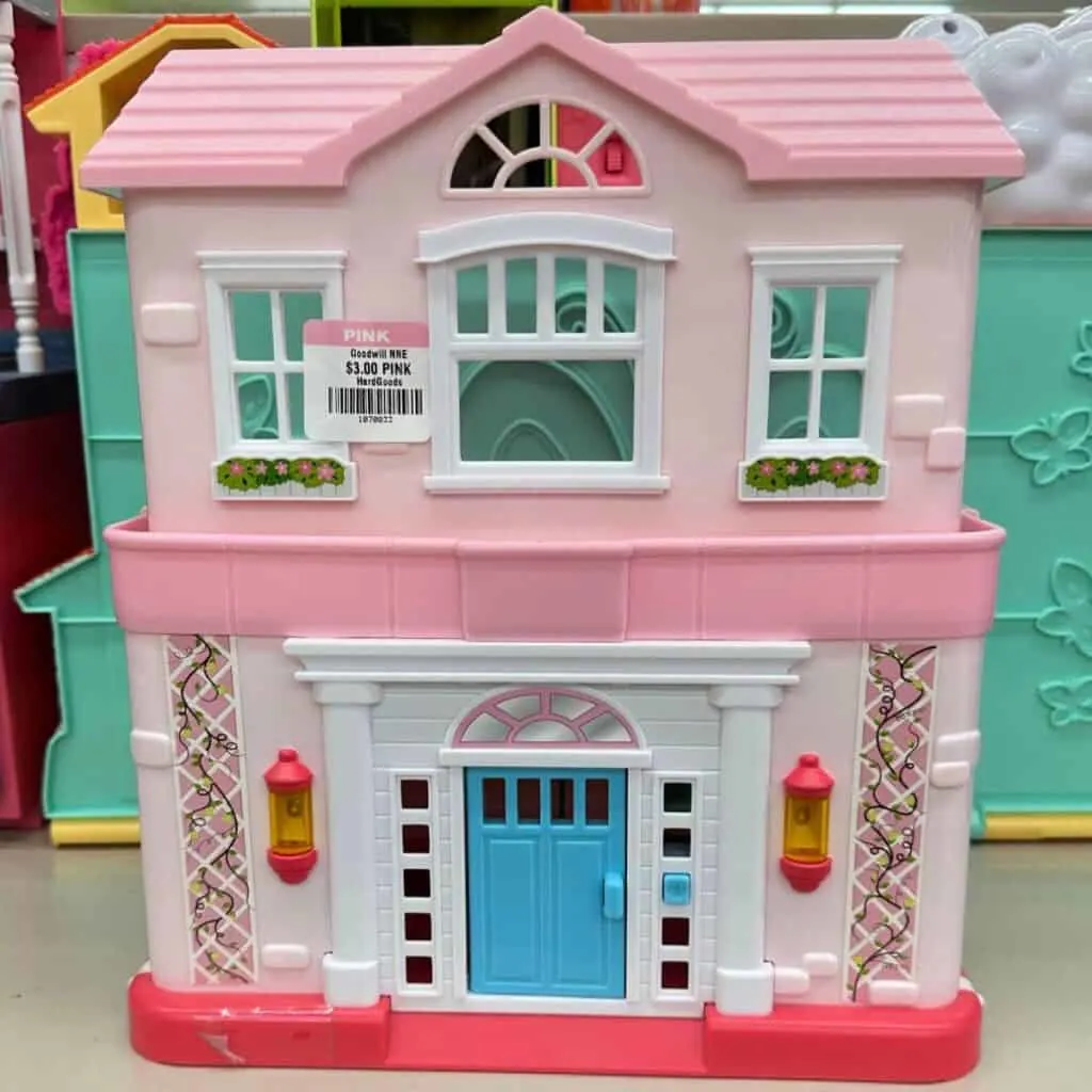 thrift store plastic dollhouse