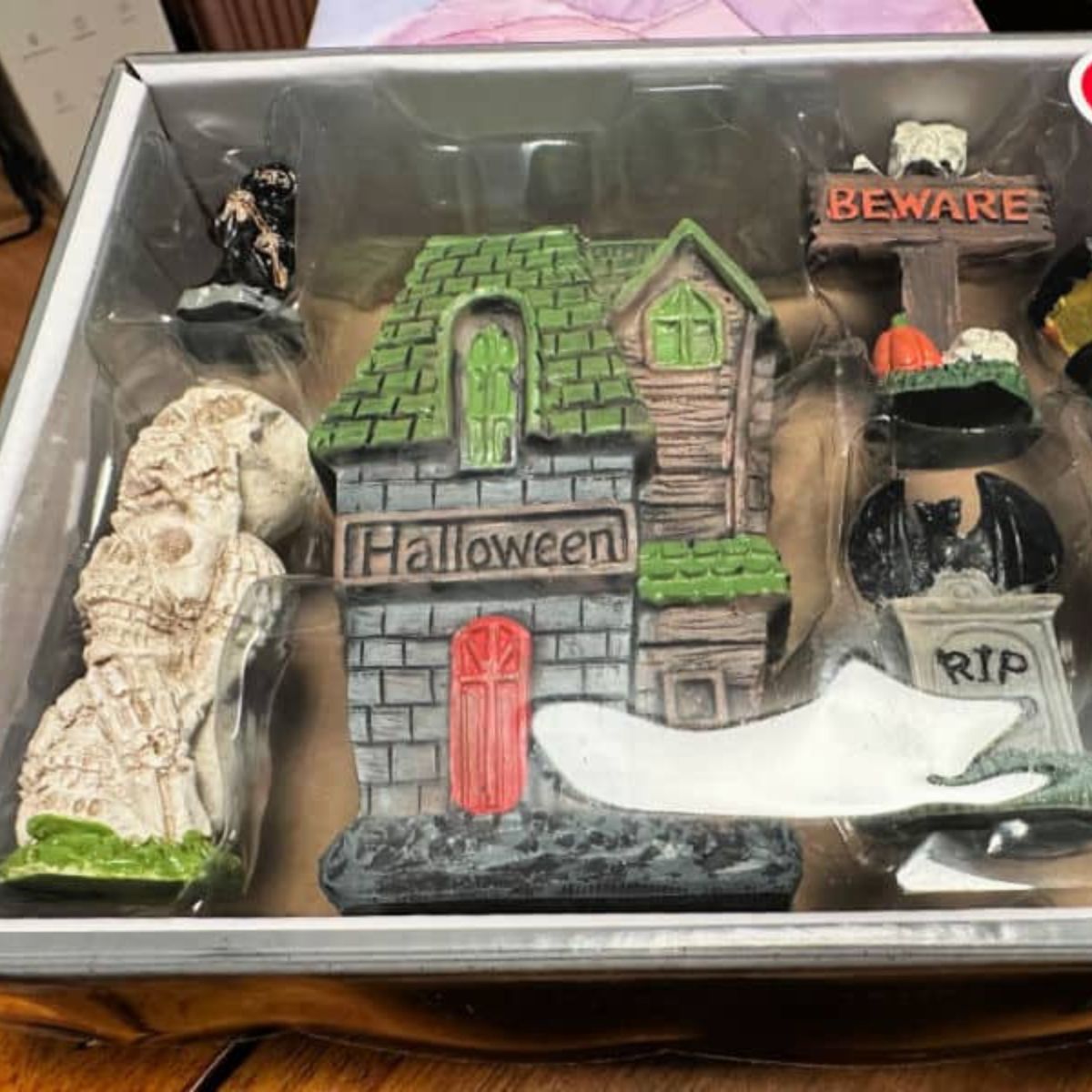 dollar tree halloween figurines