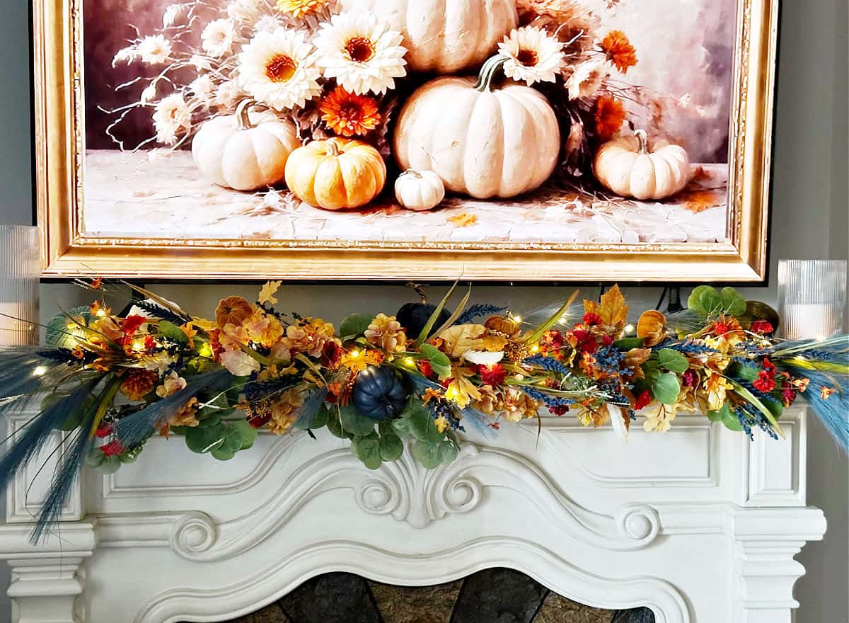 fall tv screensaver with mantel garland