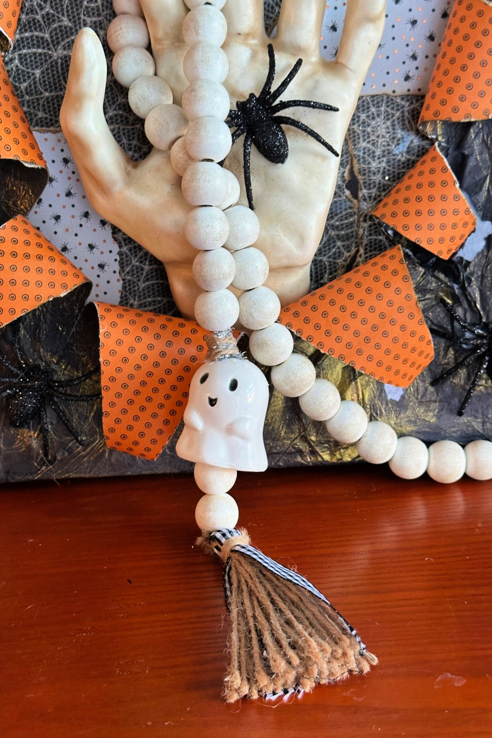 salt shaker tassel with ghost