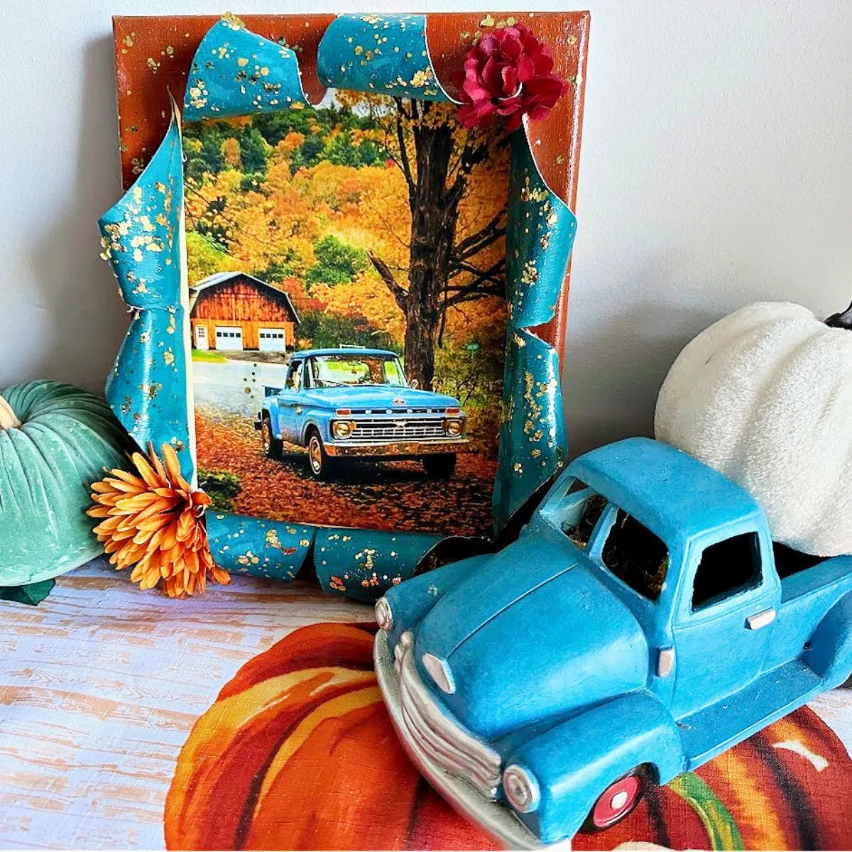 fall busted canvas craft with free printable