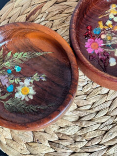 Upcycle Wooden Bowls top view with pressed flowers