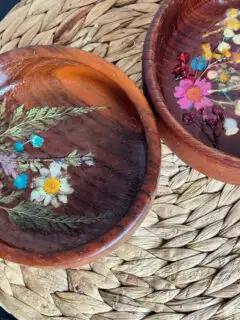 Upcycle Wooden Bowls top view with pressed flowers